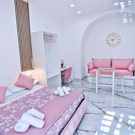 Sant'Anna Suite Наполи Екстериор снимка